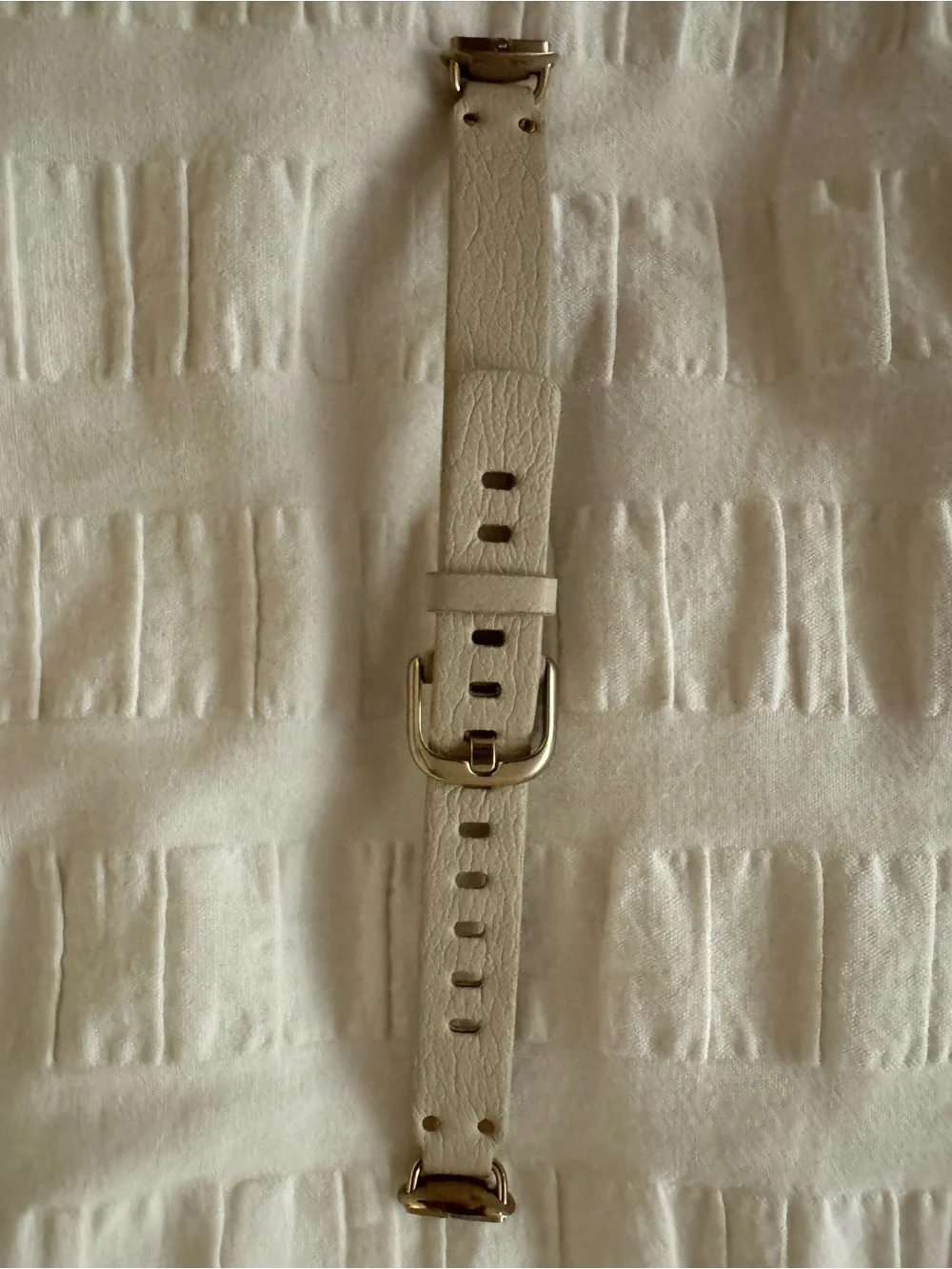 Fitbit Luxe Fitness Tracker with 5 bands and charger